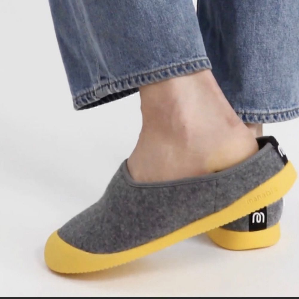 Mahabis grey wool clogs.  Size 36 ( 5.5/6 )